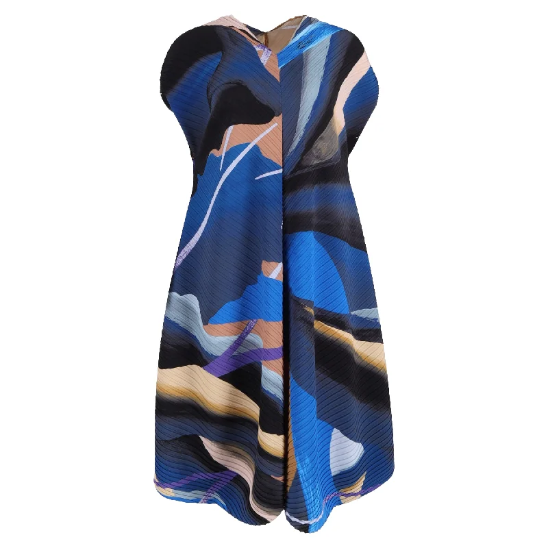 Issey Miyake Blooms Printed Pleated Dress in Multicolor Polyester Fashionable unclassified dresses