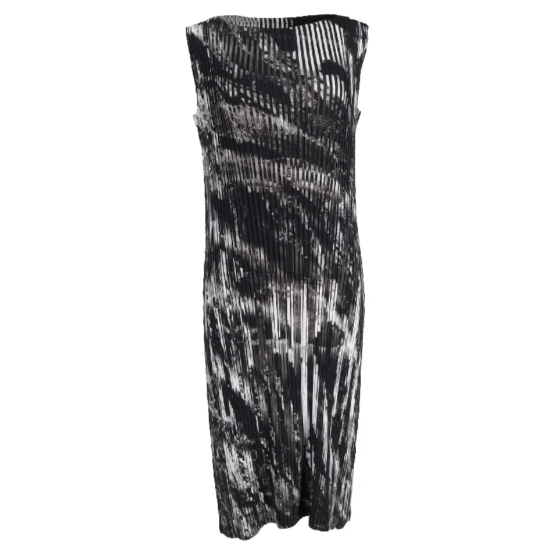 Issey Miyake Homme Printed Dress in Black Polyester Luxury unclassified dresses