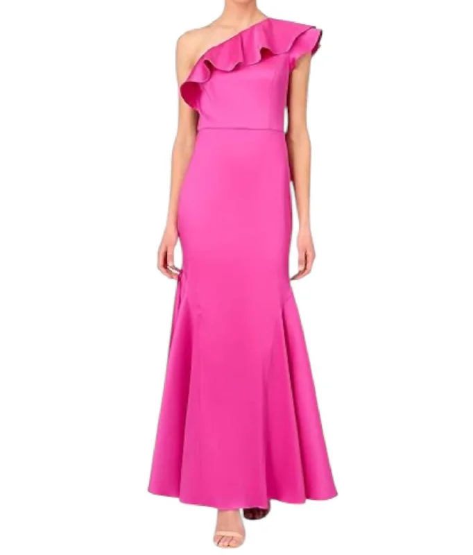 One Shoulder A-Line Gown In Magenta Metallic unclassified dresses