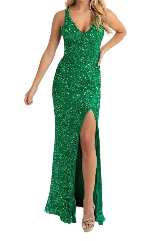 Sleeveless Crisscross Straps Gown In Emerald Winter unclassified dresses